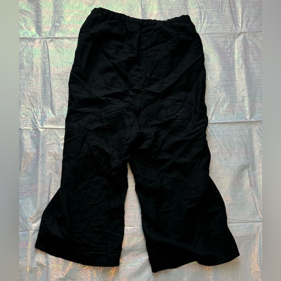 Lane Bryant Linen Capri Pants. Black. Size 28.  Elastic Waist - Picture 6 of 7